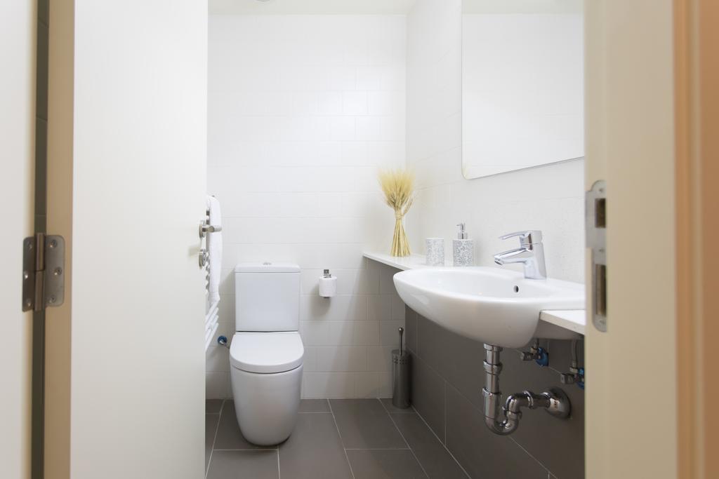 Bravissimo Cort Reial-2B Apartment Girona Ngoại thất bức ảnh